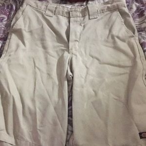 Pale dickies shorts